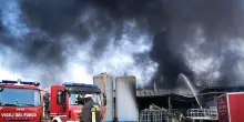 Vigili del fuoco, sotto controllo il maxi incendio nel Torinese