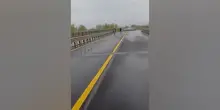 Maltempo, in Molise crolla ponte sul Trigno lungo la statale 16 Adriatica
