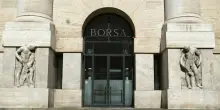 Borsa: Milano debole (-1,2%) con l'Europa e le banche dopo Trump, bene Eni