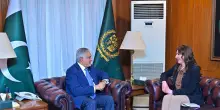 Ministro esteri Pakistan incontra l'incaricata d'affari Usa Baker