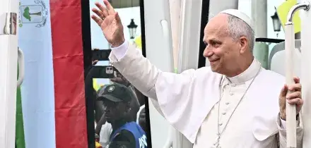 Il Papa celebra la messa nella 'San Pietro' della Guinea Equatoriale, 'Nelle carceri condizioni preoccupanti'