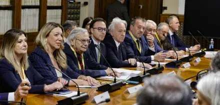 Gli autotrasportatori sospendono il fermo dopo l'incontro con il governo