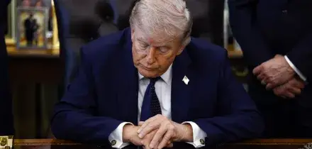 Trump, 'dall'Iran nuovo documento dopo stop al viaggio inviati Usa in Pakistan'