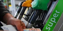 Taglio accise fino al 22 maggio, ma in due tempi