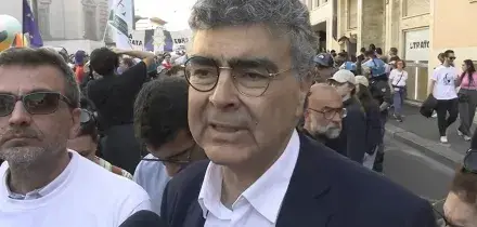 Milano, Brigata ebraica fuori dal corteo 25 aprile. Fiano: "Espulsi per via della stella di David"