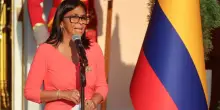 Venezuela, Delcy Rodr&iacute;guez alza il 'reddito minimo integrale' a 240 dollari