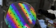 La crisi dei chip spinge al rialzo il prezzo degli smartphone