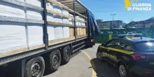 Gdf ferma tir con una tonnellata di bulbi di papavero in val Pusteria