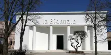 Temi e atmosfere della 61/a Esposizione d'arte nel podcast La Biennale on Air