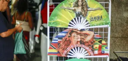 Shakira in concerto a Rio sfida i record di Madonna e Lady Gaga