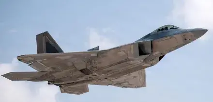 L'Iran abbatte un caccia Usa, un pilota salvato ma si teme per l'altro