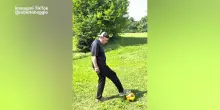 Roberto Baggio debutta palleggiando su TikTok: "Da oggi ci sono anche io"