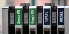 Prezzo petrolio in ribasso, Wti scambiato a 106,90 dollari