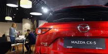 Mazda ferma la produzione di auto per il Medio Oriente