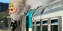 Treno evacuato nel Mugello, a fuoco il locomotore a gasolio