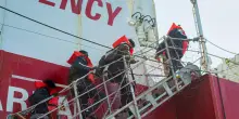 Domenica a La Spezia 71 migranti soccorsi dalla nave di Emergency