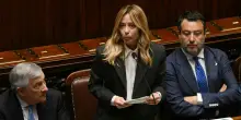 Meloni: 'N&eacute; dimissioni n&eacute; rimpasto, il no ci riaccende'. Schlein: 'La sfida l'hai gi&agrave; persa'