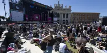 Arisa d&agrave; il via al Concertone con un omaggio a Dalla