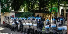 Alcuni autonomi cercano di entrate in giardino ex Askatasuna, respinti