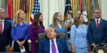 Trump si sottoporr&agrave; a controlli medici marted&igrave;, si riaccende faro sulla sua salute