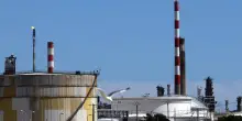 Il petrolio in rialzo a New York a 90,53 dollari