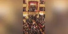 Standing ovation per il presidente Mattarella alla Scala