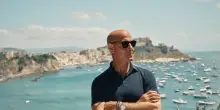 Stanley Tucci torna in Italia e si mette a tavola: 'Storie, no food porn'