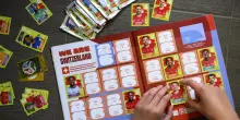 Cile, Ong denuncia: 13 milioni di pesos per album e figurine dei Mondiali