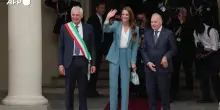 La principessa Kate a Reggio Emilia, ovazione davanti al municipio