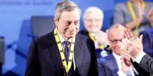 Draghi: 'Noi europei per la prima volta siamo davvero soli insieme'