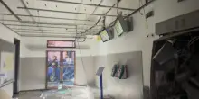 Ordigno per scardinare cassaforte biglietteria stazione, due locali devastati
