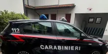 Assaltano con mitra un distributore, ma era un video per Tik Tok