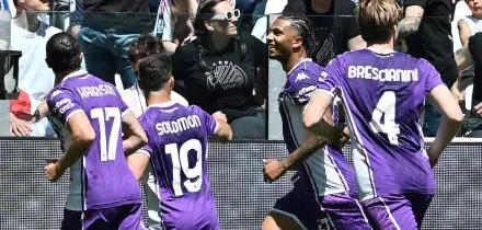 Serie A: in campo Juventus-Fiorentina 0-1, Pisa-Napoli 0-2 e Como Parma 1-0 DIRETTA e FOTO