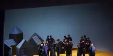 Kaufmann &egrave; Werther al San Carlo di Napoli, regia di Decker