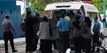 Maldive, i corpi degli italiani erano tutti insieme nella grotta. Recuperati Gualtieri e Montefalcone