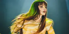 Annalisa sul palco con 14 ballerini, Napoli accoglie la regina del pop