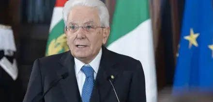 Mattarella: 'Il 2 giugno 1946 gli italiani segnarono la svolta nel Paese'