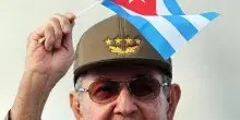 Gli Usa stringono la morsa su Cuba, Raul Castro accusato di omicidio