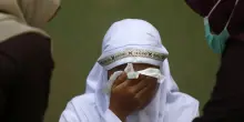 In Indonesia fustigazione pubblica di due uomini e due donne ad Aceh