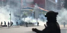 Proteste in Bolivia, si cerca di aprire un corridoio umanitario per aiuti a La Paz