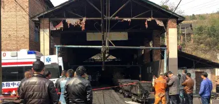 Almeno 90 morti in un'esplosione in una miniera di carbone in Cina