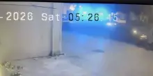 Omicidio a Taranto,in video il passaggio di un'ambulanza durante aggressione