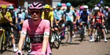 Giro: Vingegaard vince anche la 16/a tappa e rafforza il primato