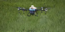Primo s&igrave; dai Paesi Ue all'uso dei droni per i pesticidi