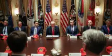 Trump, riunione nella Situation Room per decidere sull'Iran