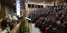 Cei, favorire la presenza delle donne nei ruoli di guida nella Chiesa
