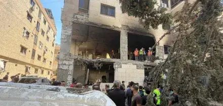 L'Idf attacca Beirut. Khamenei: 'Usa e Israele cercano di mettere in ginocchio l'Iran'
