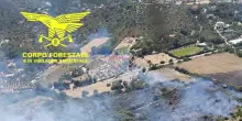 Vasto rogo nel Cagliaritano, elicotteri in volo e case evacuate
