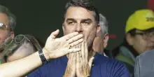 Flavio Bolsonaro denuncia Lula per 'incitamento al crimine'
