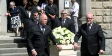 Maldive: a Padova l'ultimo saluto al sub Gianluca Benedetti, in centinaia al funerale